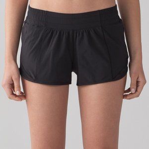 Lululemon Hotty Hot Short II "2.5 - Size 4